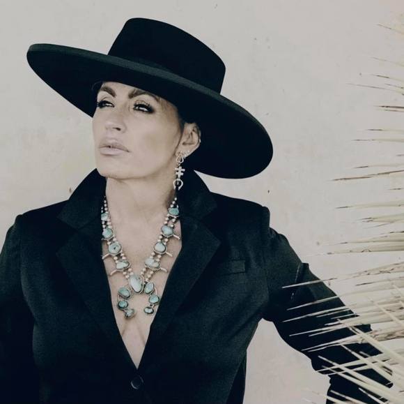 Meet your Posher, Stacy - Picture 1 of 1